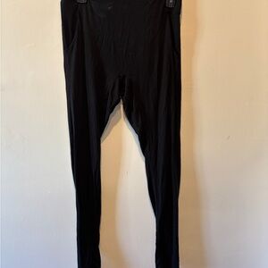 Lunya leggings with pockets